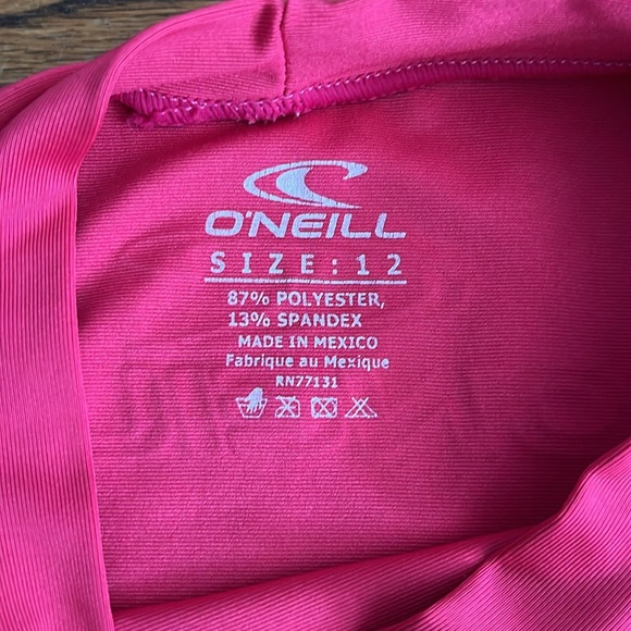O’Neill Rash Guard - Picture 2 of 3
